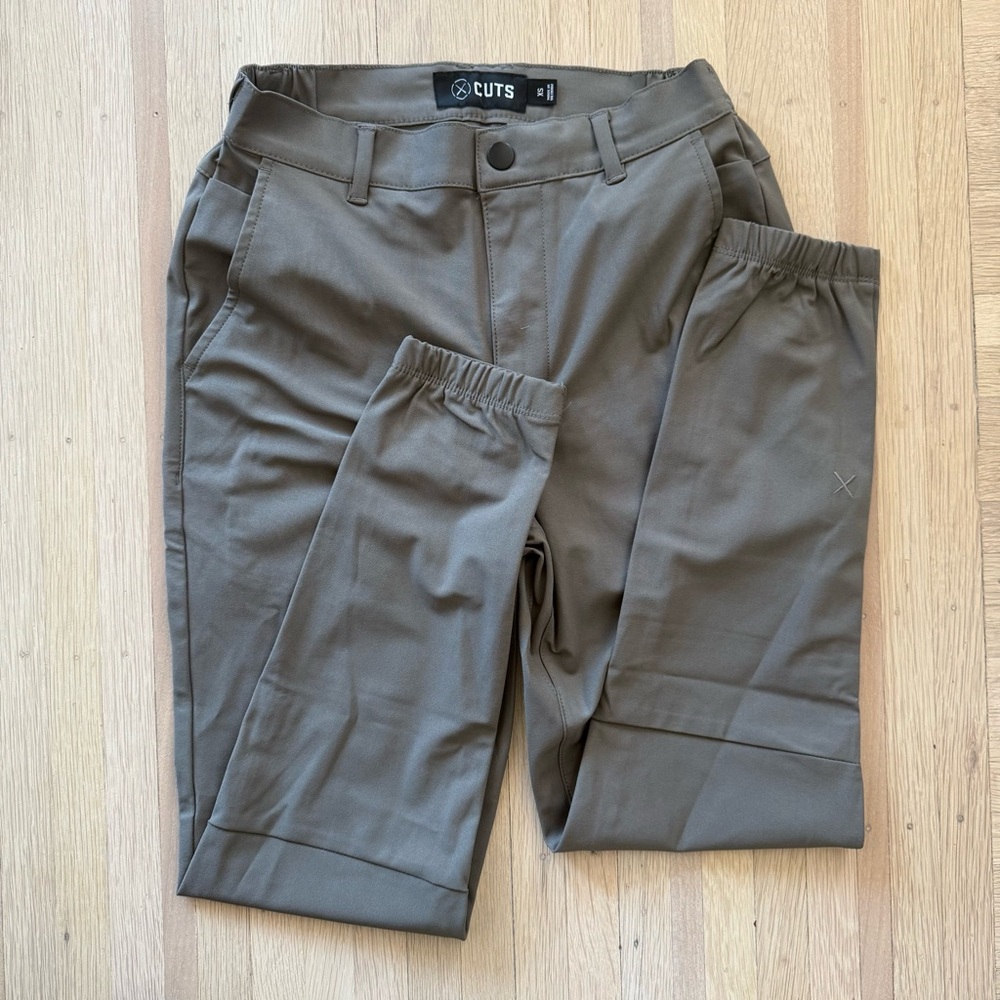 Cuts Clothing Men's Grey Joggers